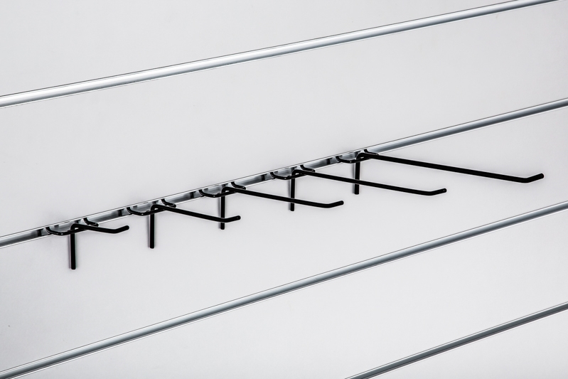 Haczyk pojedynczy Slatwall drut czarny