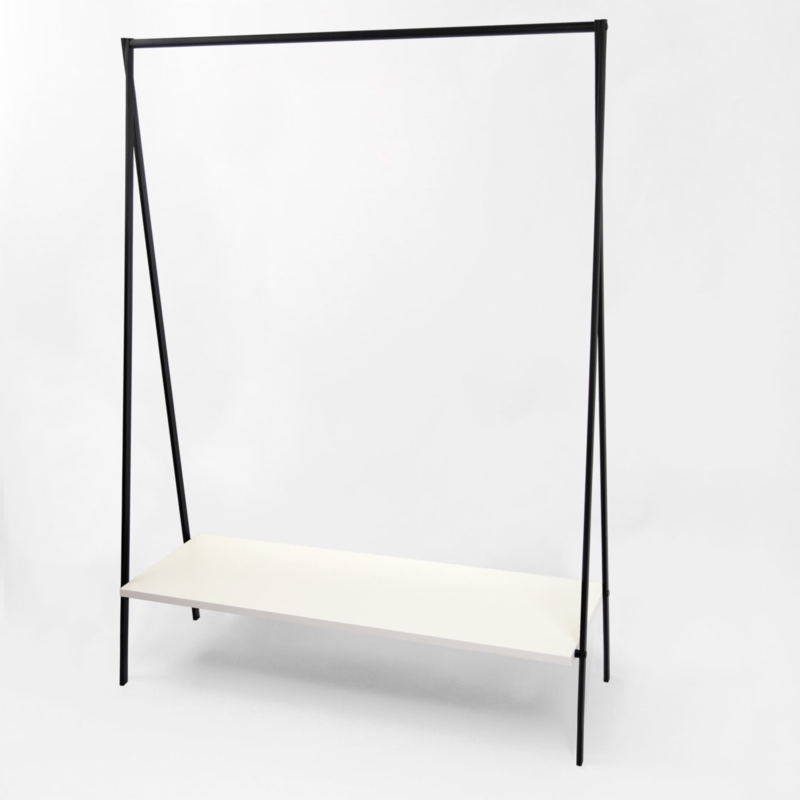 Stender czarny sklepowy na odzież z półką