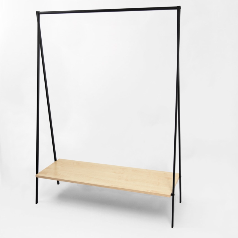 Stender czarny sklepowy na odzież z półką