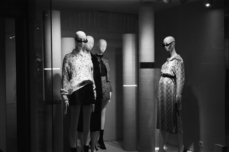 Czy manekiny całopostaciowe to dobry wybór?